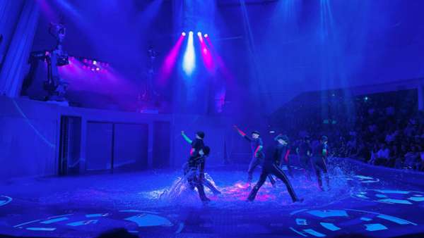 Show e diversão durante as noites do Star of the Seas