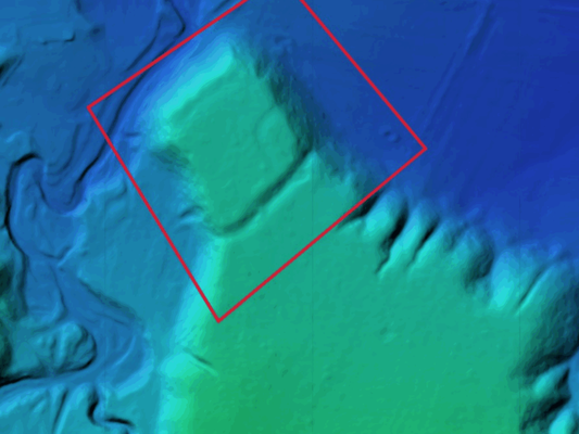 Algumas valas se estendiam por centenas de metros, exigindo um esforço humano significativo para sua construção.