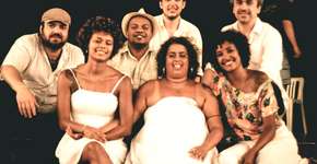 Roberta Oliveira e o Bando de Lá comandam roda na Vila Madalena