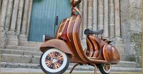 Carpinteiro português recria Vespa utilizando madeira