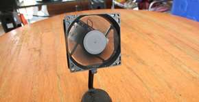 Como fazer um ventilador portátil que funciona a pilhas