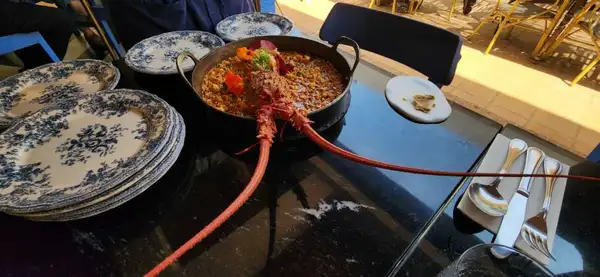 Arroz com lagosta da região de de Juan Fernández