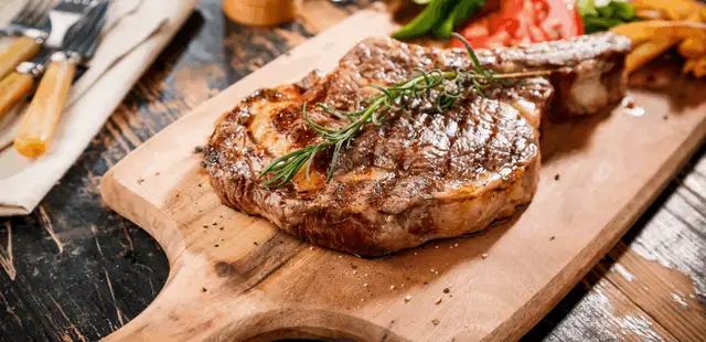 Faça esse filé mignon à francesa e tenha uma experiência da alta gastronomia em casa