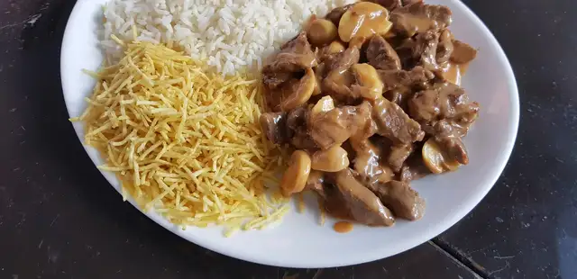 Como fazer strogonoff de carne cremoso sem complicação