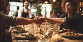 O que ajudar garçons revela sobre sua personalidade