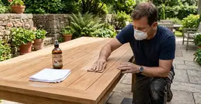 Esqueça o óleo: veja como fazer seus móveis de jardim brilharem novamente em três passos