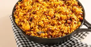 Esse baião de dois simples vai fazer você repetir o prato sem pensar duas vezes