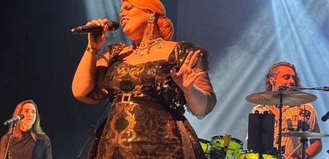 Suê apresenta Adele in Concert