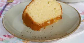 Bolo caçarola de padaria; aprenda a receita