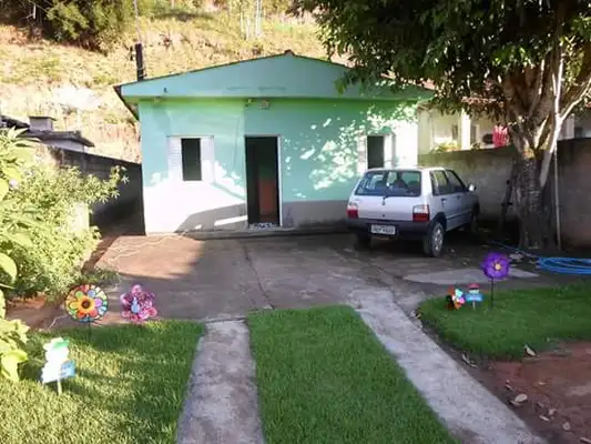 Casa do irmão de Dona Geralda antes da lama