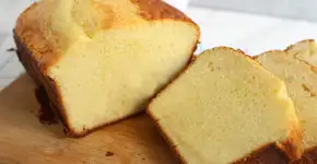 Bolo de leite condensado delicioso com apenas 5 ingredientes