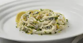 Descubra o toque que transforma o spaghetti alfredo em alta gastronomia