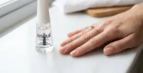 Base caseira para unhas fracas funciona de verdade ou é mito? Saiba o que fortalece