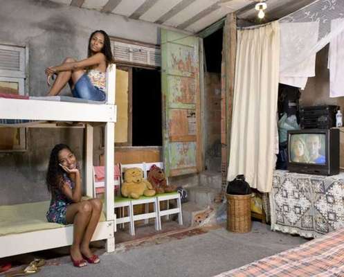 Quarto de Gessiane e Jessica Tiago da Silva, 20 anos, do Rio de Janeiro (RJ)