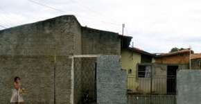 Itaú Cultural recebe instalação “1000 Casas”