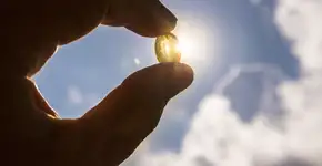 Suplementação de vitamina D não protege contra coronavírus e pode trazer riscos