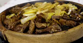 Para reunir os amigos: contra filé ao molho Guinnes