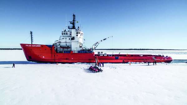 Cruzeiro em navio quebra-gelo no Golfo de Bótnia