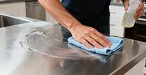 Sua pia de inox pode estar perdendo brilho por causa deste erro