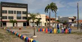 Moradores de bairro em Fortaleza transformam lixão em praça