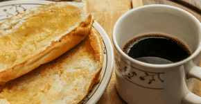 Igualzinho ao de padaria: aprenda a fazer o pão na chapa com requeijão perfeito