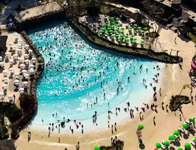 Viagem: Complexo a 30 minutos de SP aposta em parque aquático com hotel integrado