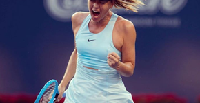 Tenista Sharapova divulga telefone para conversar durante quarentena