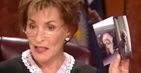 Cãozinho decide disputa judicial pela sua guarda nos EUA