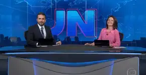 Jornalista viraliza ao encerrar o JN declamando Djavan