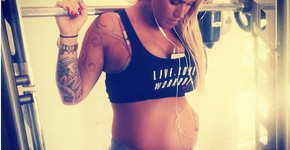 10 fotos de grávidas praticando musculação e yoga