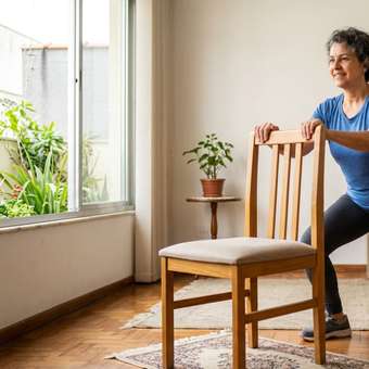 Featured mobile: Fortalecimento dos joelhos: entenda sua importância e veja um treino prático para quem sente dor ao subir escadas