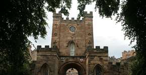 Que tal fazer um tour em realidade virtual por universidades do mundo todo?