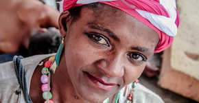 ‘Semana da Beleza’ na Cracolândia traz empoderamento às mulheres