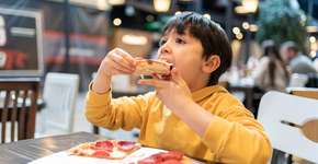 Alto consumo de ultraprocessados entre crianças preocupa especialistas