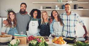 Dia do amigo: 11 Receitas fáceis pra comemorar com a galera hoje