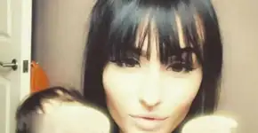 Inglesa reage a tinta no cabelo e fica irreconhecível; veja fotos