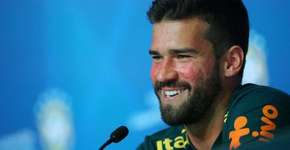 Pele do goleiro Alisson intriga fãs a um dia da Copa do Mundo