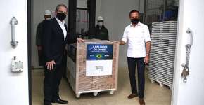 Doria ironiza bolsonaristas: ‘De calça apertada vacinando todos!’