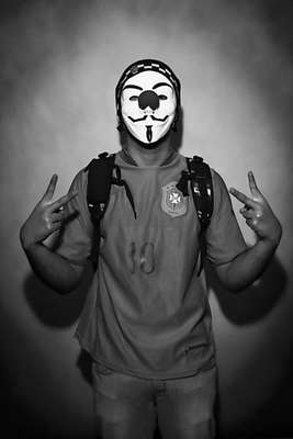 Anonymous, 18, estudante