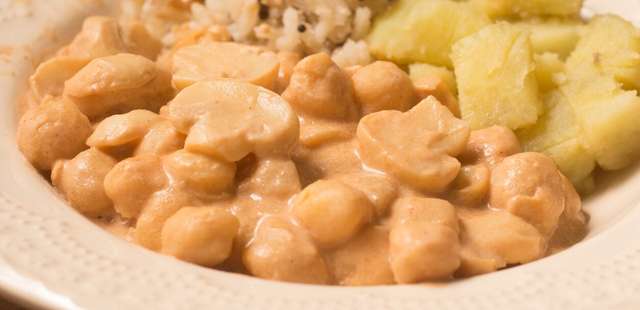 Strogonoff de grão-de-bico fácil, saudável e delicioso!