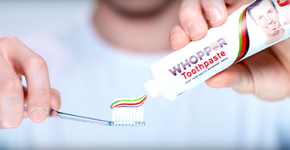 Rede de fast food faz propaganda de creme dental sabor sanduíche