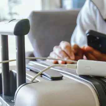 Featured mobile: Anac limita carregadores portáteis e proíbe recarga em voos