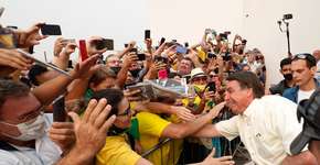 Fumaça do Pantanal faz avião de Bolsonaro arremeter em MT