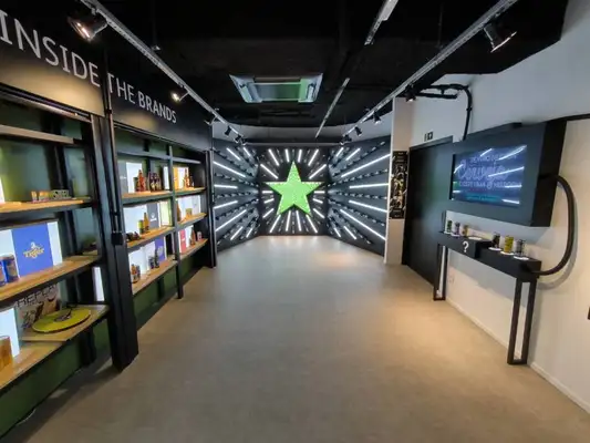 Essa parte do passeio termina num espaço onde é possível conhecer todo o portfólio do Grupo Heineken no Brasil