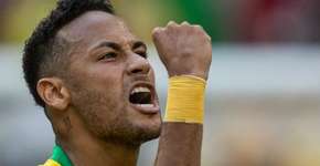 Presidente da Fifa ri ao falar de desempenho de Neymar na Copa