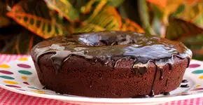 Bolo de chocolate: integral, fofo e delicioso