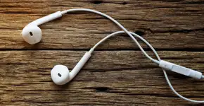 Fones de ouvido podem ter até 10 mil bactérias, indica pesquisa