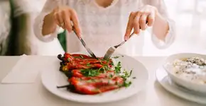 Dieta com pouco carboidrato pode aumentar risco de câncer colorretal