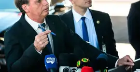 Bolsonaro quer mudar livros didáticos por terem ‘muita coisa escrita’
