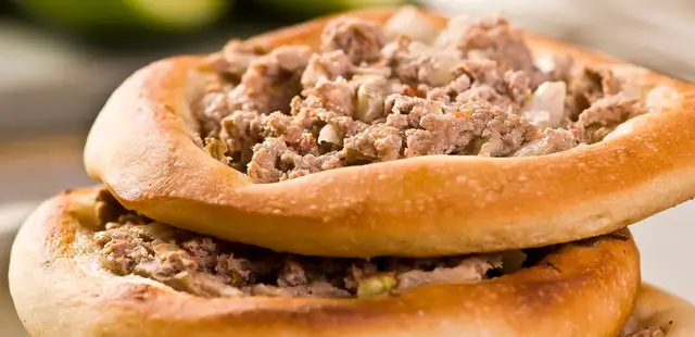 Como fazer esfiha aberta fácil sem complicar a sua vida